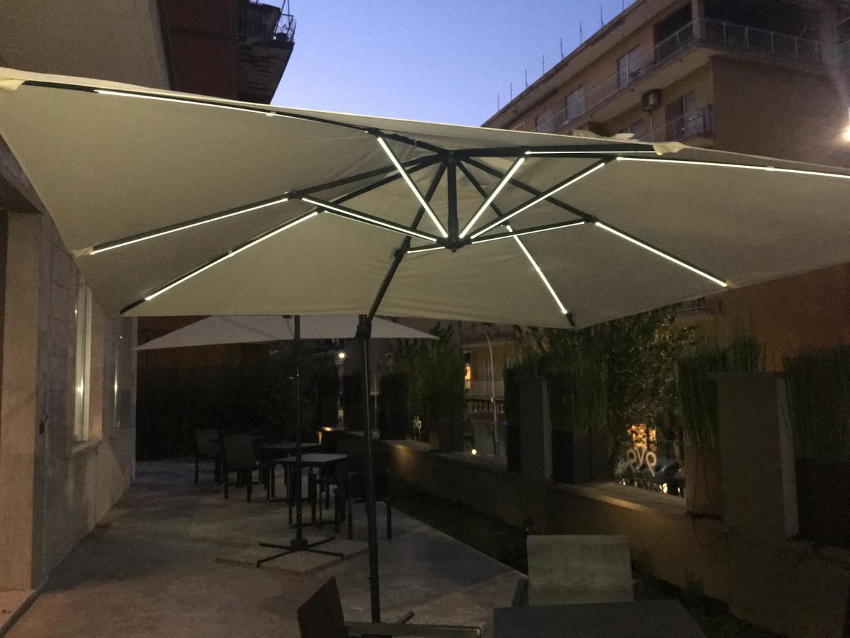 Hotel V99 Roma