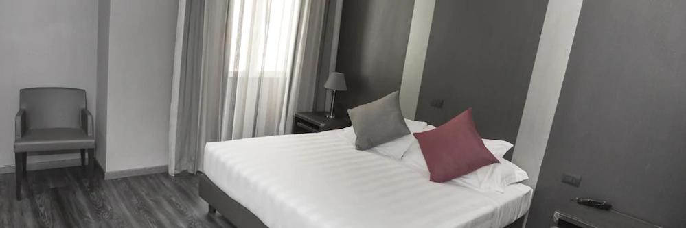 V99 Hotel Roma