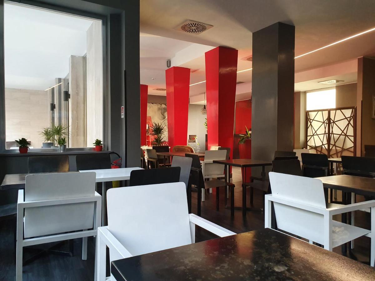 Hotel V99 Rome